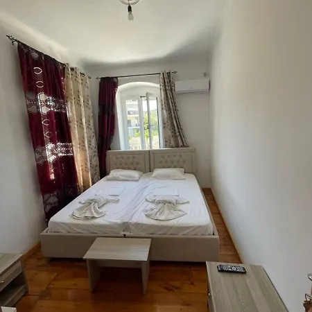 Little 1 Gæstehus Himarë