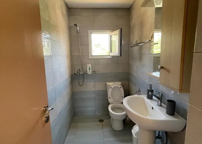 Little 1 בית הארחה 3*