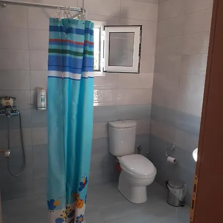 Gezos Guest house *